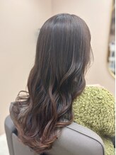 【1//jourだけのこだわり】大人可愛いを忘れずに！甘さに頼らない、洗練された若見え提案。