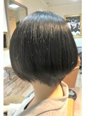 襟足スッキリめショートボブ