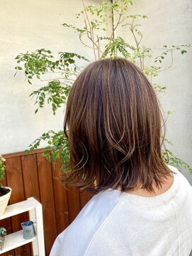 ウル(ulu) 長め切りっぱなしボブ
