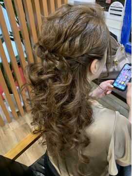 ララ(RARA) ハーフアップ編み込み