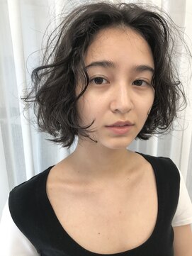 コス(kos) 『ueki』ミックススパイラルボブ