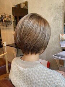 プリエ(Plie) 《ショート》前下がりショートボブ