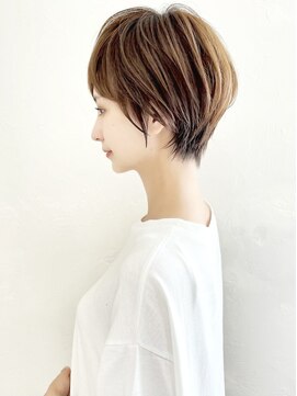 アンド ストーリーズ(&STORIES) 大人可愛い小顔ひし形クビレ丸みボブ20代30代40代大人ショート