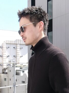 ノイ(noi) センターパートニュアンスパーマ刈り上げツーブロックメンズヘア