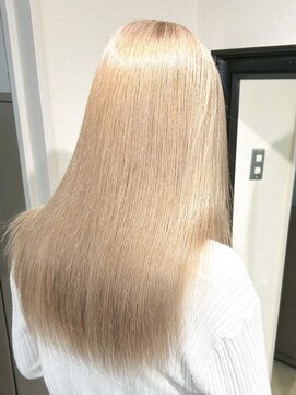 アフィナー(Afinar) 【横浜/横浜駅】艶髪/ホワイトベージュ