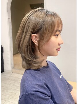 レイラバイアフロート 吉祥寺(Lila by afloat) レイヤーカット/顔まわりレイヤー/くびれミディアムレイヤー