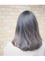 ノエル ヘアー アトリエ(Noele hair atelier) 『Noele』切りっぱなしスモーキーアッシュグレー