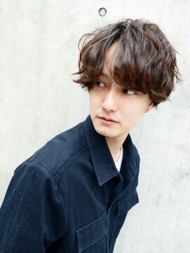 フィフス(fifth) センターパート×スパイラルパーマ