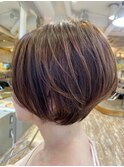 大人ショートボブ耳掛け丸いシルエット40代50代似合わせカット