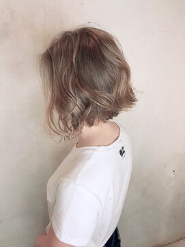 レイール 吉祥寺(Reir) 【Reir 吉祥寺】*スリークボブ+バニラベージュ*