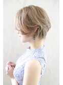 ピアスが映える!ミルクティー耳掛けショート