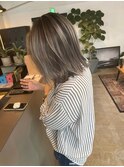 透け感たっぷり!ホワイトアッシュカラー_ほんのりオリーブ_