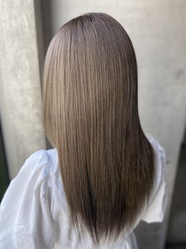 アキオドットヘアー(AKIO.hair) 20代30代女性オシャレハイトーンミルクティー系カラー