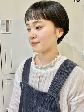 ミー(me.) 丸みショート＋オン眉