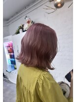 リア(riah)&nbsp;ブリーチカラー/ピンクカラー/ミディアム