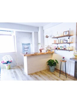 お客様一人ひとりのオーダーやライフスタイルに寄り添う、大人女性のためのプライベートサロン―。