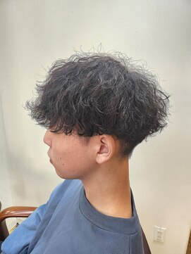 レボルトヘアー(R EVOLUT hair) 王道マッシュ×波巻きパーマ＃メンズ＃パーマ＃メンズパーマ＃柏