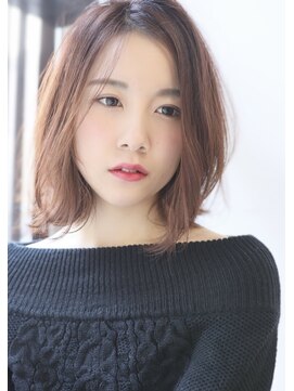 ピオラ(piola) 大人の抜け感スタイル♪やわらか外ハネミディアム