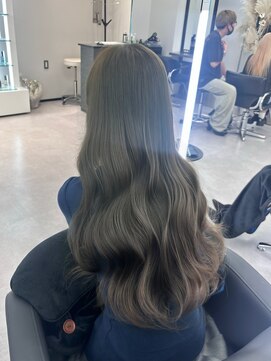 アルドーレフィエロ シンサイバシ(Ardore fiero shinsaibashi) 9トーン オリーブグレージュ【小山田繭】20代30代40代