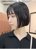 栄黒髪垢抜け丸みシルエットボブヘア　ぱつっと切りっぱなしボブ