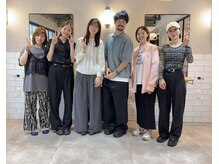 ラクール(La Coeur)の雰囲気（女性が多い、明るいスタッフたち！）