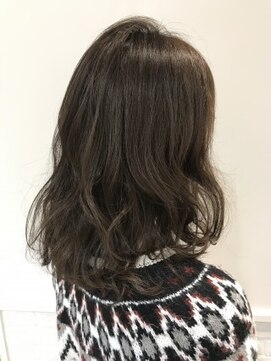 コム(com by neolive) グレージュ＊デザインカラー♪