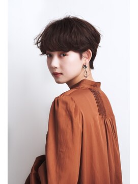 エイチツーオーアヴェダ 渋谷ヒカリエＳｈｉｎＱｓ店 クロードモネＨ２Ｏアヴェダ 大人かわいいスリークショート[渋谷]