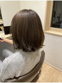 4か月に一度のハイライトで綺麗をキープ　くびれミディアムボブ