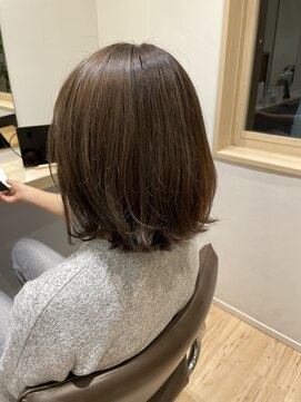 コノアラボ 守谷店(Conoah labo) 4か月に一度のハイライトで綺麗をキープ くびれミディアムボブ