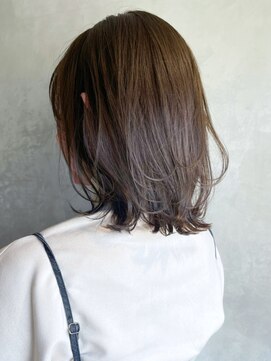 アイティーバイアルバム 藤沢店(IT by ALBUM) くびれミディ_外ハネボブセクションカラー_ba374341