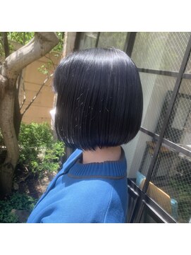 ロサ ブランシェ バイ エスト(Rosa Blanche by est) ミニボブ