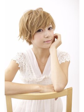 プラスワン 自由が丘(+ONE) 【＋ONE 自由が丘】クール可愛いフェザーショート