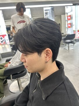 オーバルバイアピッシュ(OVARL by apish) メンズカット/韓国ヘア/メンズパーマ/センターパート