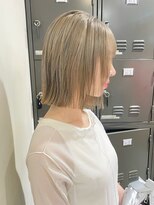 トルネード(TORNADO)&nbsp;オリーブグレージュ 切りっぱなしボブ 外ハネボブM0905