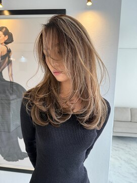 ヴィア 京都烏丸(Via) ハイライト/レイヤーカット/ベージュ/バレイヤージュ/ブリーチ
