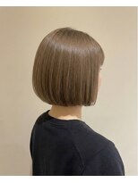 五感鷹匠 髪の診療所&nbsp;後ろ姿で差がつく。大人の余裕を纏う「洗練ナチュラルボブ」