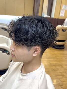 マキシム ナカイ(MAXIM NAKAI) シャドウパーマ メンズパーマ 刈り上げスタイル