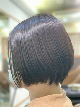 コマ(coma) 【coma中野】美髪マニッシュショートネイビーカラー