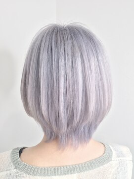 モーション 新宿(motion) スノーホワイト