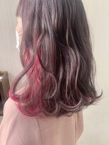 トムキャット(TOM CAT)&nbsp;秋冬ヘアカラー　インナーカラー　ピンク系　チェリーピンク