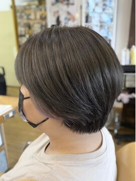 ギャロップヘアー ハンサムショート×イヤリングカラー
