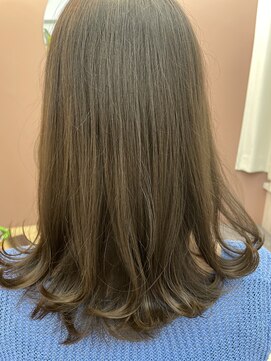 シーヤ(Cya) 髪と頭皮に優しいサロン二子玉川No1☆リバースワンカールミディ