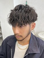 フィフス 原宿(fifth)&nbsp;波巻きスパイラルツイストスパイラルパーマツーブロックパーマ