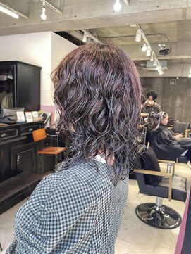 シスタ(SISTA) ウルフパーマウルフカットミディアムパーマ