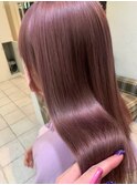 ピンクベージュ