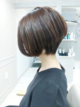 ハイストリートヘア(High street Hair) 寒色系のカラーでソフトバレイヤージュ