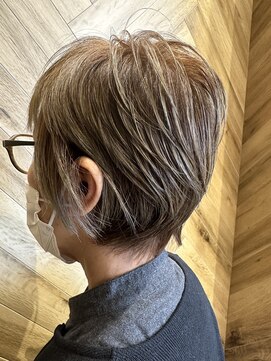 アース 岩槻店(HAIR&MAKE EARTH) ふんわりショート