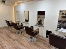 ヘアー フラップ(HAIR FLAP)の雰囲気（明るく温かい空間、ゆったり過ごせます。）