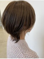 ビーヒアナウ N゜03 金沢駅西店(BE HERE NOW)&nbsp;大人可愛い20代30代40代前下がりショートボブ丸みショート