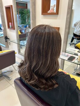 ノット 成田公津の杜(Knot) 黒髪/オリーブグレー/小顔/ココアベージュ/成田公津の杜駅